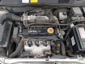 Opel Astra 1.6i 84к.с., снимка 14