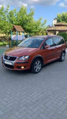 Обява за продажба на VW Touran Cros touran 2.0tdi ~9 900 лв. - изображение 1