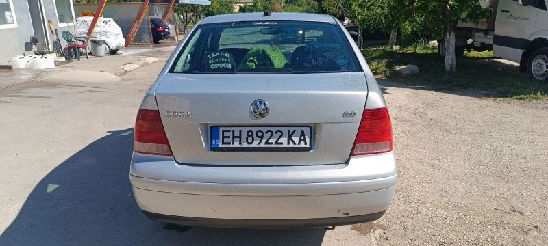 VW Bora, снимка 4 - Автомобили и джипове - 47547272