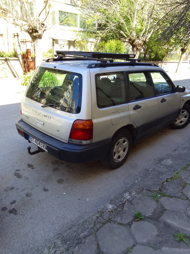 Subaru Forester, снимка 4 - Автомобили и джипове - 46281560