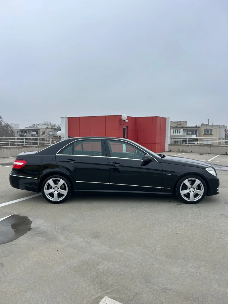 Mercedes-Benz E 200 БЕНЗИН // 7G+ // AVANTGARDE , снимка 2 - Автомобили и джипове - 49325089