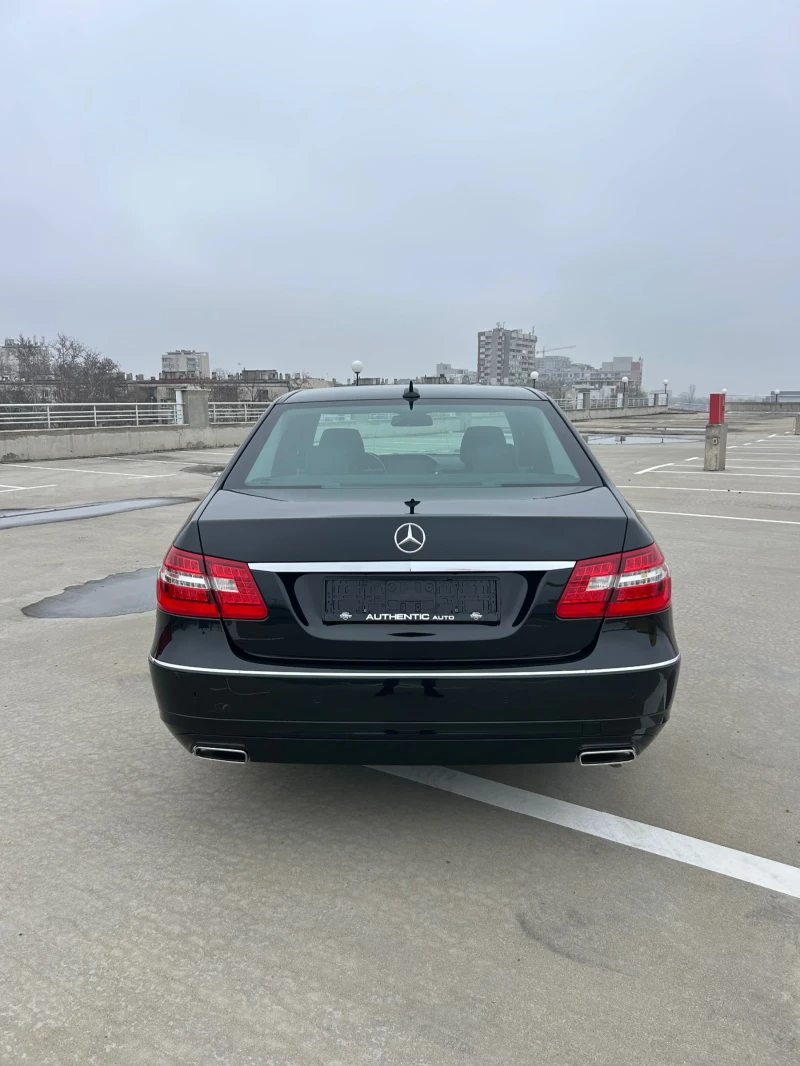 Mercedes-Benz E 200 БЕНЗИН // 7G+ // AVANTGARDE , снимка 4 - Автомобили и джипове - 49325089