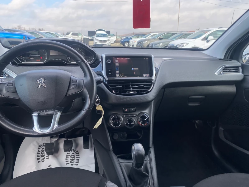 Peugeot 208 1.2i 82HP Evro6B 90388km SERVICE BOOK , снимка 12 - Автомобили и джипове - 49386823