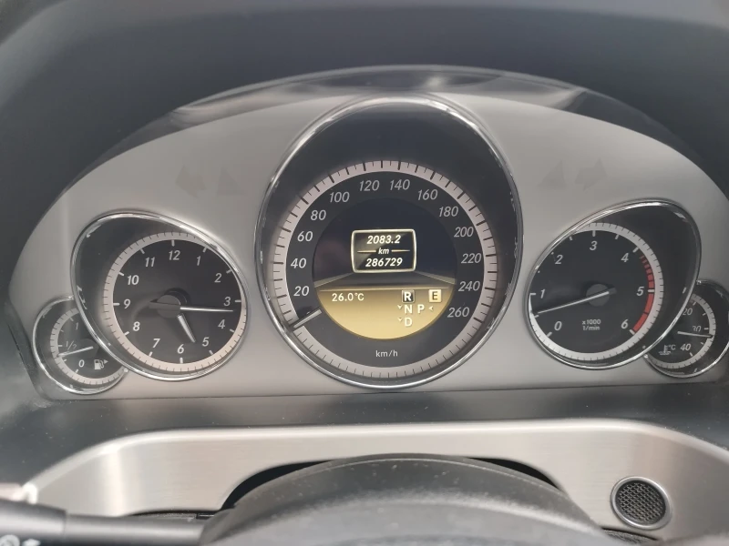 Mercedes-Benz E 350 3.0 CDI 4 Matic EURO 5A, снимка 14 - Автомобили и джипове - 50258845