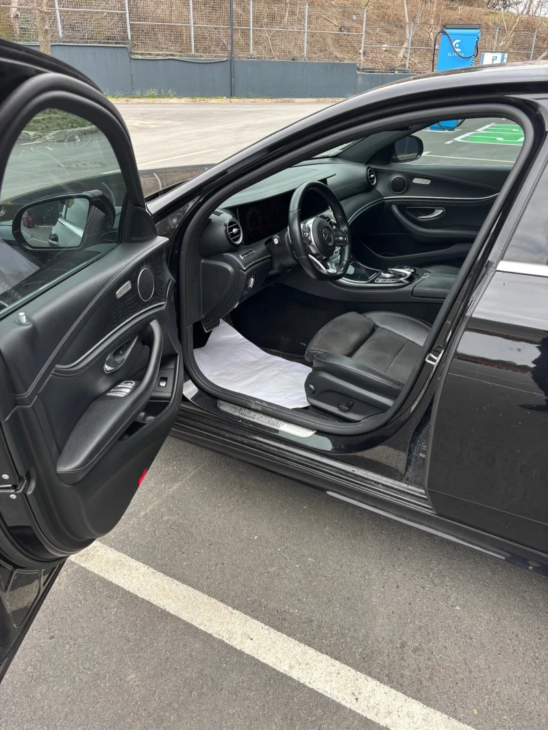 Mercedes-Benz E 220, снимка 7 - Автомобили и джипове - 52584884