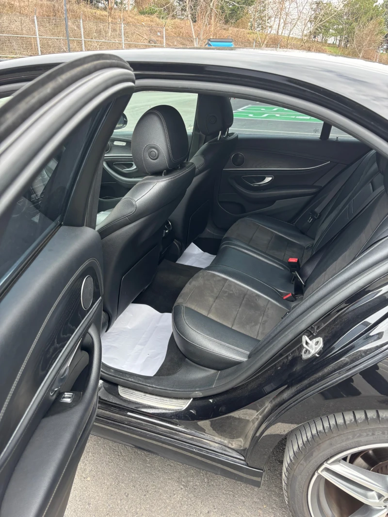 Mercedes-Benz E 220, снимка 8 - Автомобили и джипове - 52584884