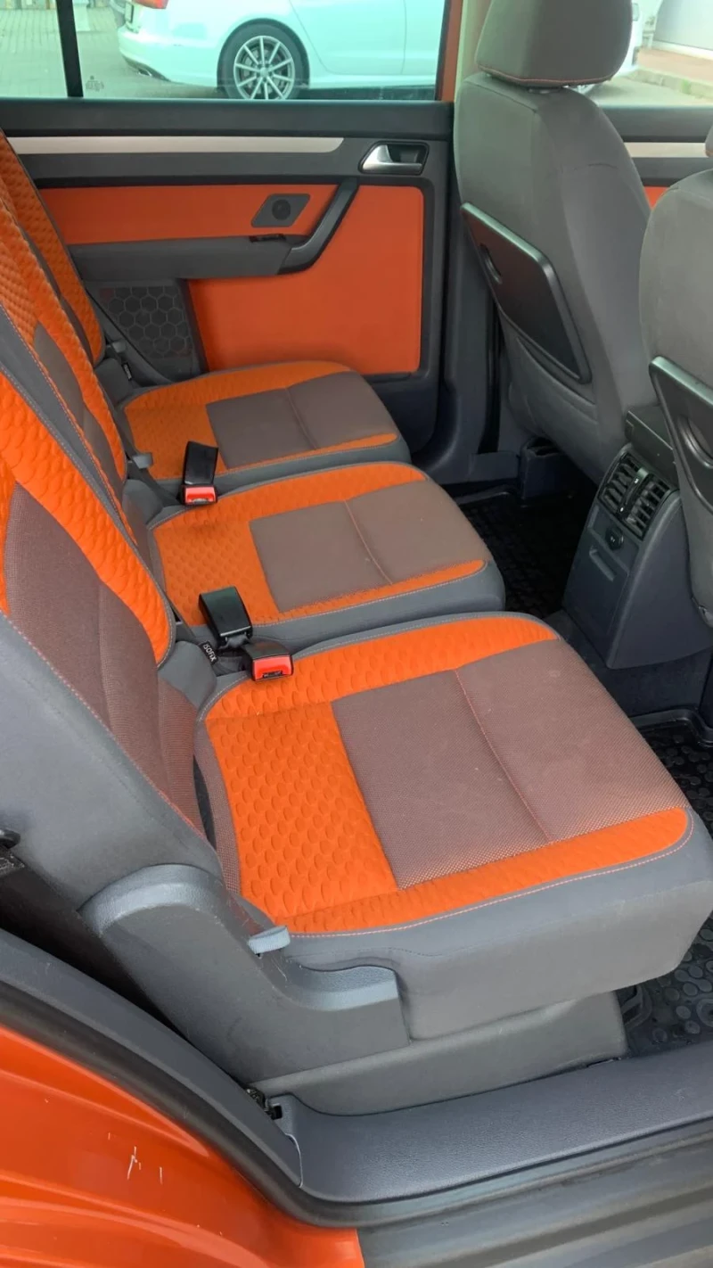 VW Touran Cros touran 2.0tdi, снимка 9 - Автомобили и джипове - 52423211