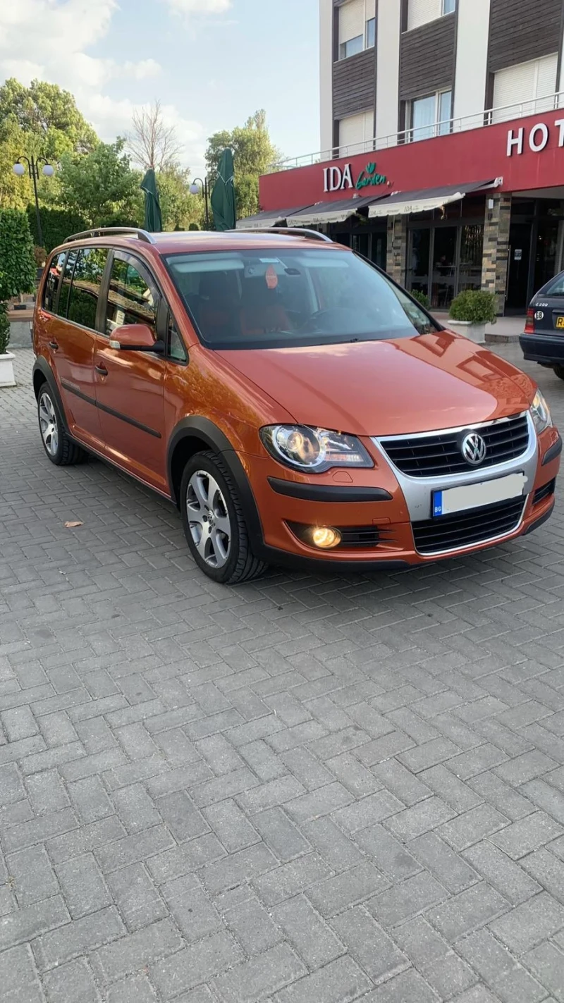 VW Touran Cros touran 2.0tdi, снимка 3 - Автомобили и джипове - 52423211