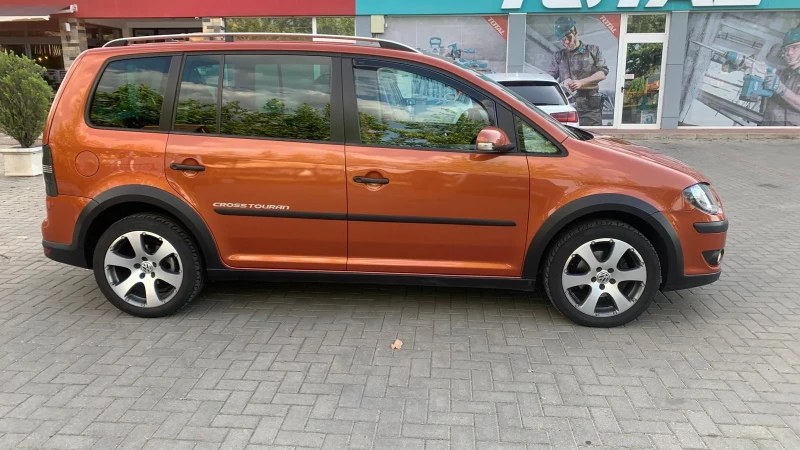 VW Touran Cros touran 2.0tdi, снимка 7 - Автомобили и джипове - 52423211