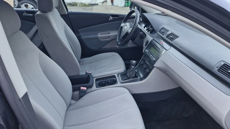 VW Passat 1.9tdi 105hp, снимка 10 - Автомобили и джипове - 51761123