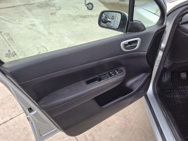 Peugeot 307, снимка 13 - Автомобили и джипове - 52558356