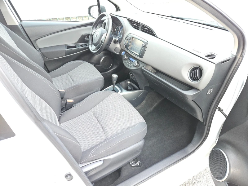 Toyota Yaris 1.5HYBRID/AVTOMAT/КАМЕРА/NAVI/БЛУТУТ/EURO 6B/ТОП, снимка 15 - Автомобили и джипове - 53417482