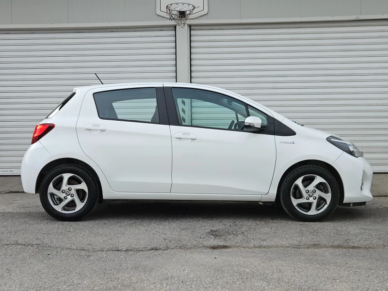 Toyota Yaris 1.5HYBRID/AVTOMAT/КАМЕРА/NAVI/БЛУТУТ/EURO 6B/ТОП, снимка 2 - Автомобили и джипове - 53417482