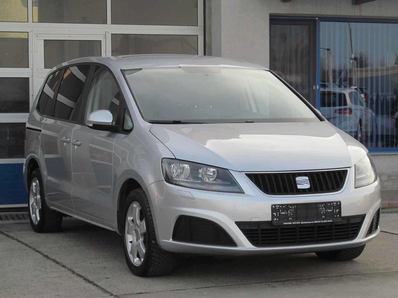 Seat Alhambra 2.0TDI - изображение 2