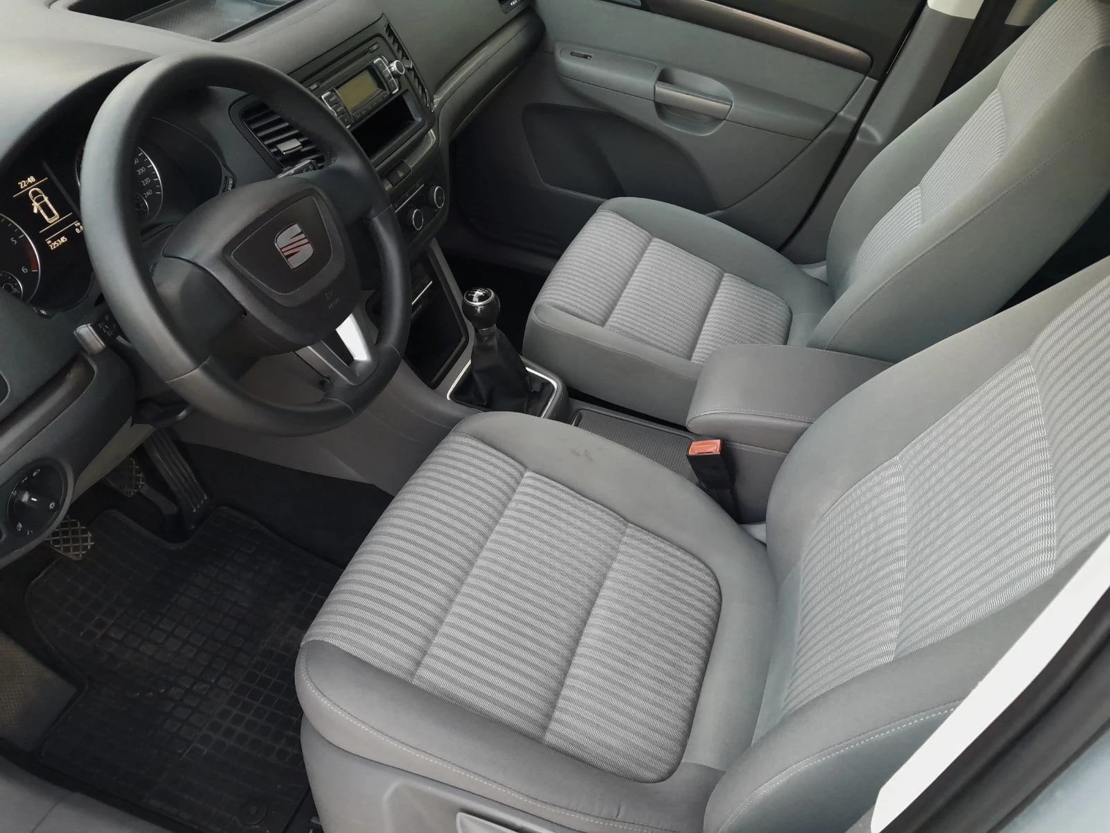 Seat Alhambra 2.0TDI | Mobile.bg — изображение 12