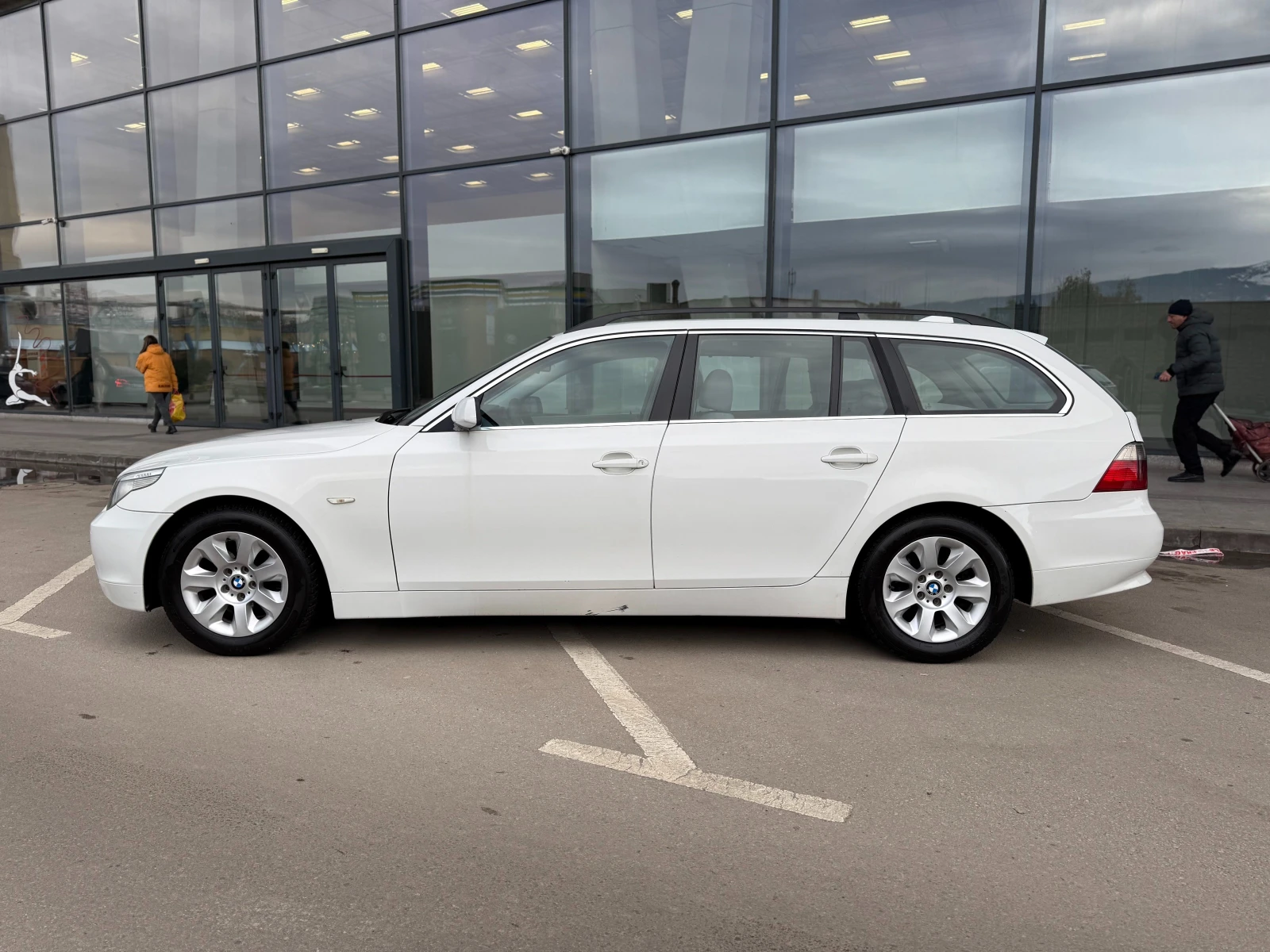 BMW 525 D 163к.с. Автоматик/Подгрев - изображение 2