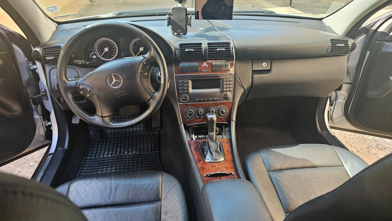 Mercedes-Benz C 220 CDI 150, снимка 12 - Автомобили и джипове - 53714094