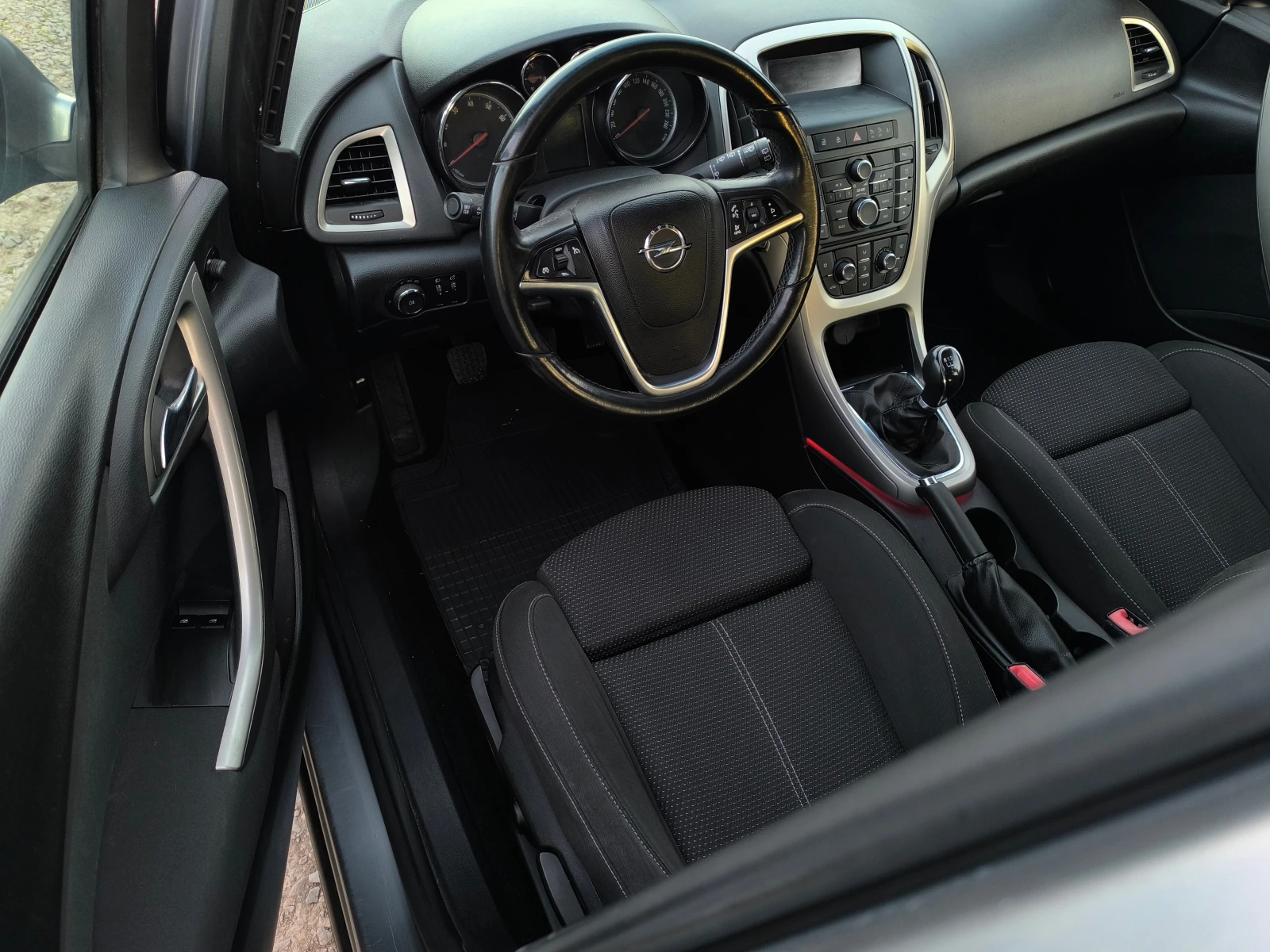 Opel Astra -FACE LIFT-1.4i-120кс-6 скорости-КЛИМАТРОНИК-, снимка 10 - Автомобили и джипове - 53835833