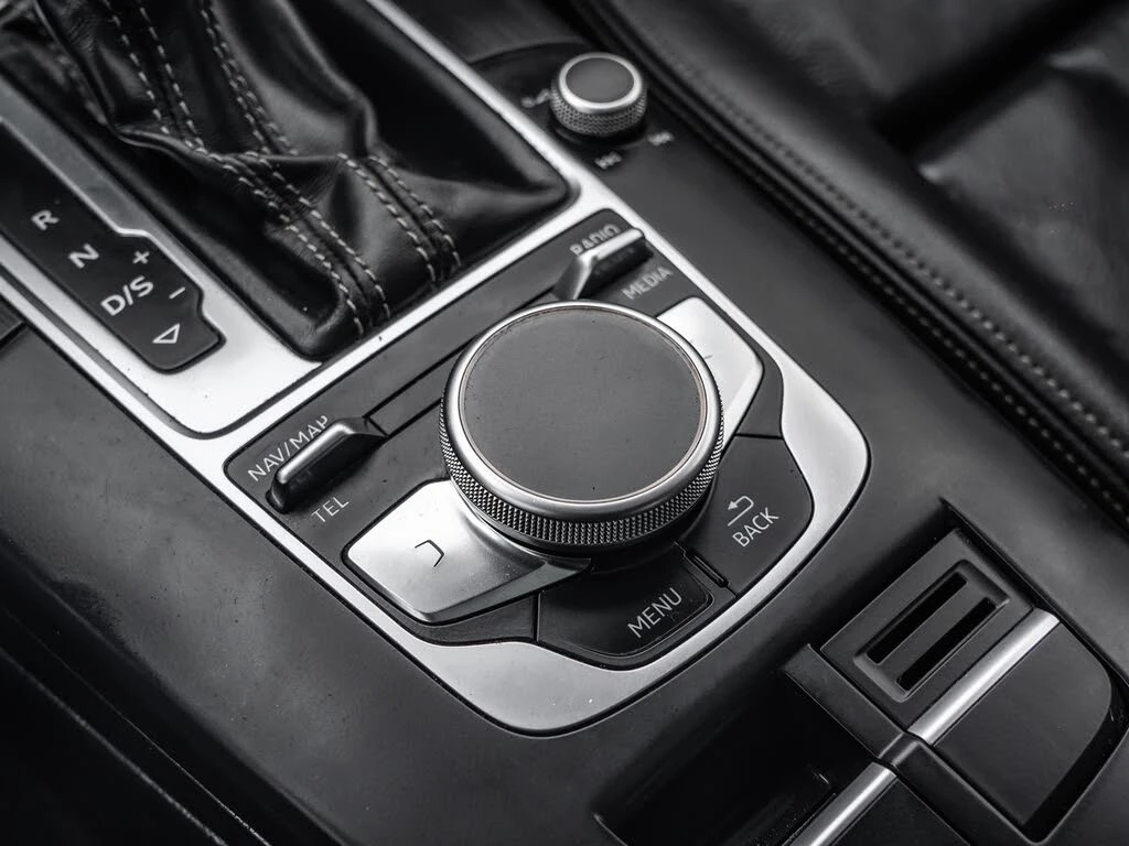 Audi S3 FACELIFT* ПОДГРЕВ* КАМЕРА* ШИБИДАХ* КЕЙЛЕС, снимка 14 - Автомобили и джипове - 54085102