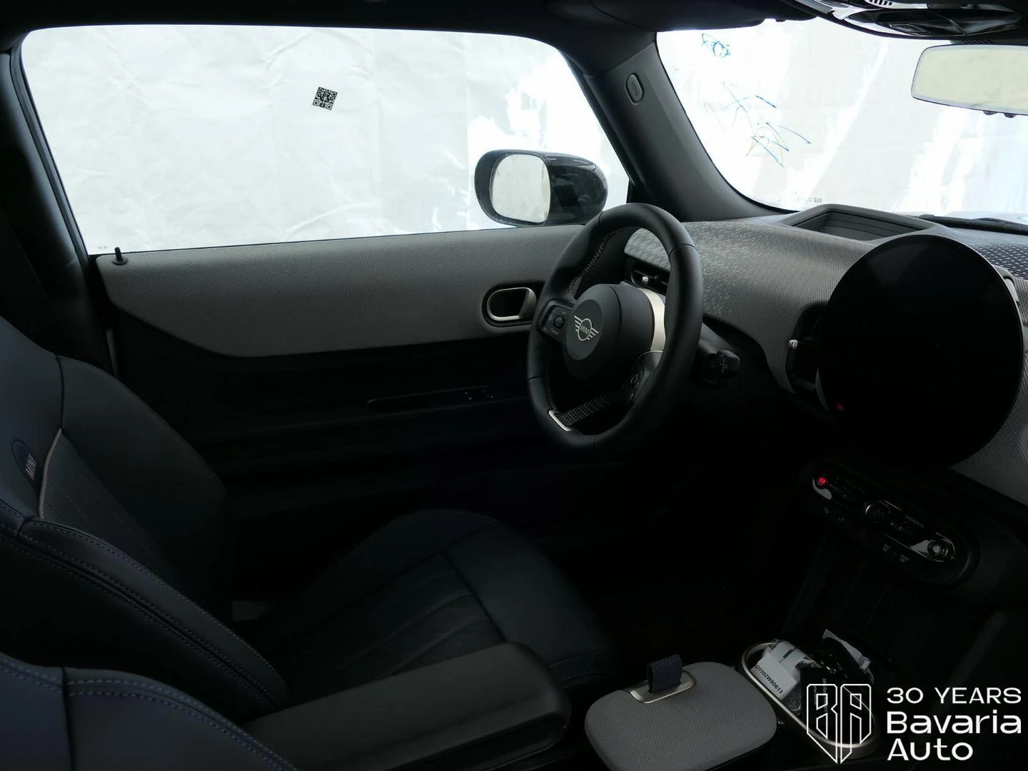 Mini Cooper C 1, 5 Steptronic Favoured Trim, снимка 7 - Автомобили и джипове - 54345289