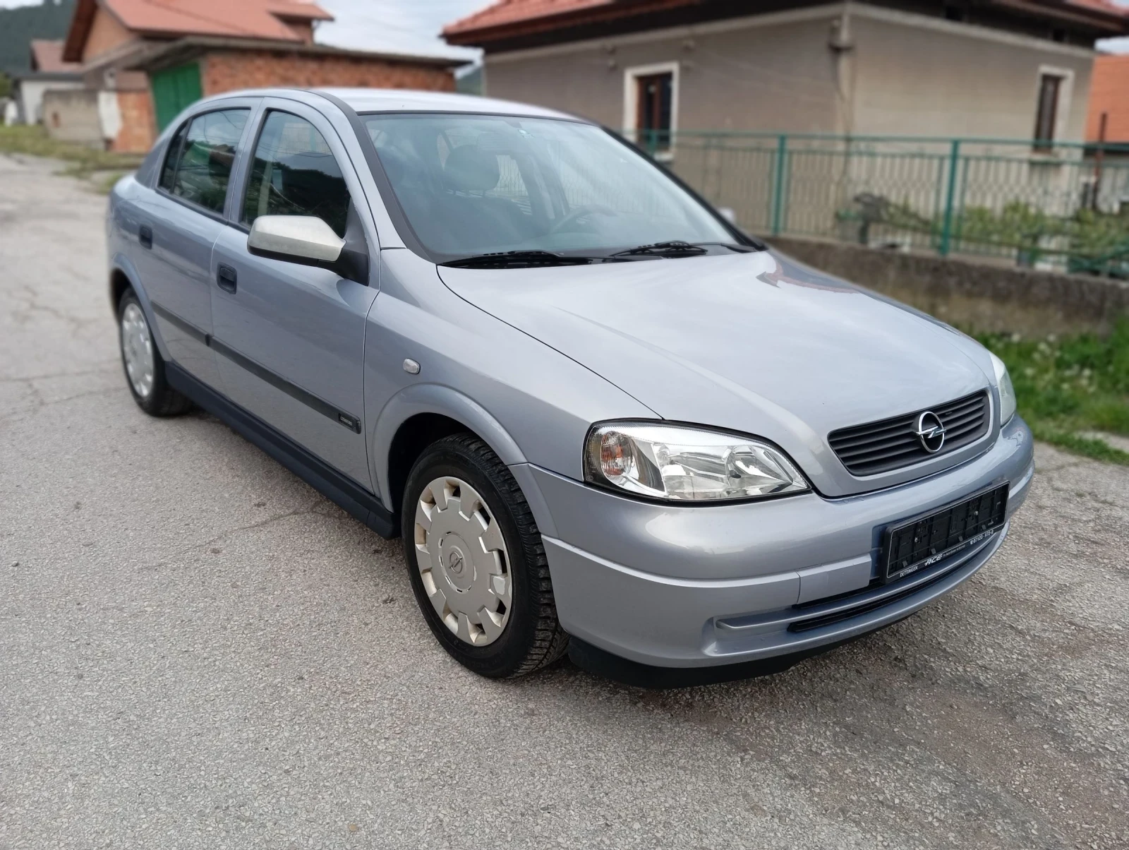 Opel Astra 1.6i 84к.с., снимка 2 - Автомобили и джипове - 54359990