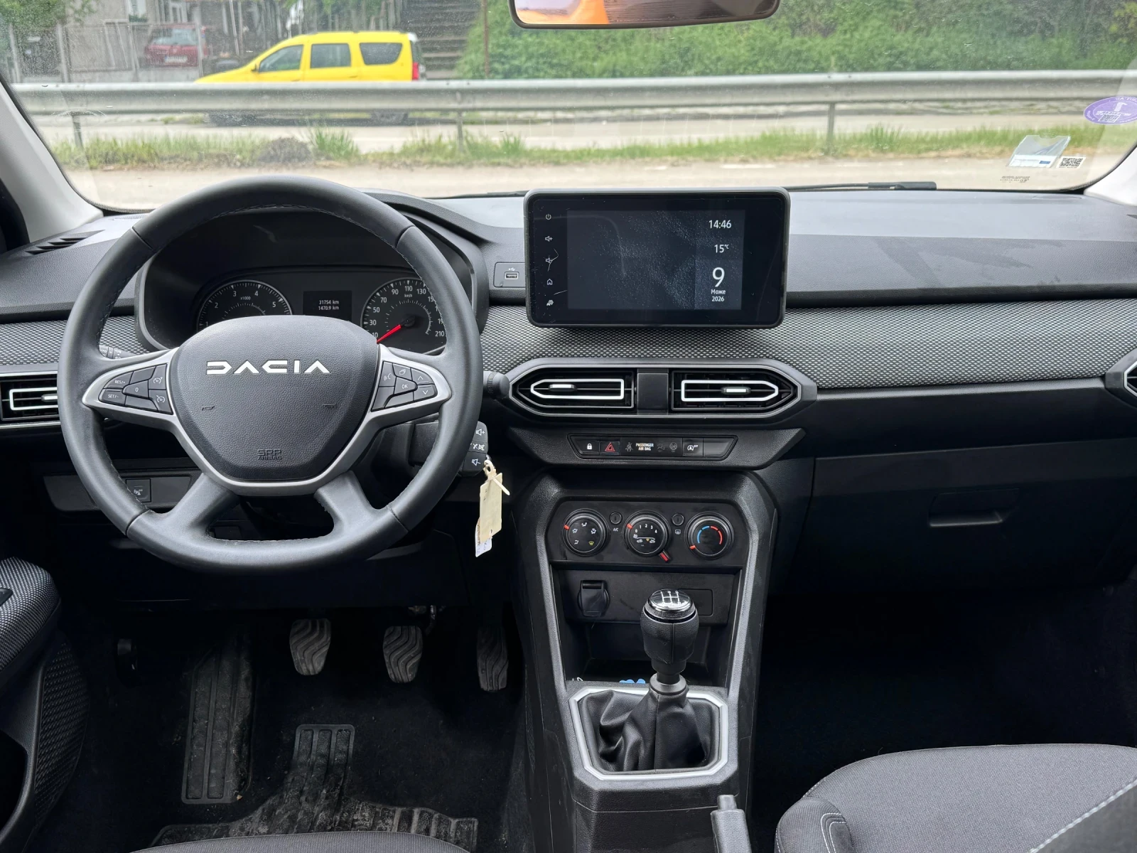 Dacia Sandero 1.0, снимка 11 - Автомобили и джипове - 54490655