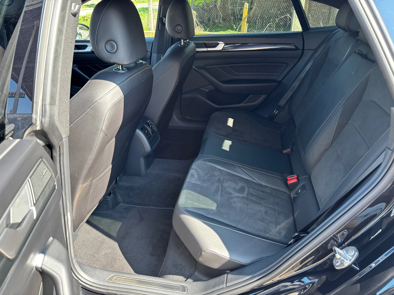 VW Arteon 4 MOTION R Line , снимка 8 - Автомобили и джипове - 54543204
