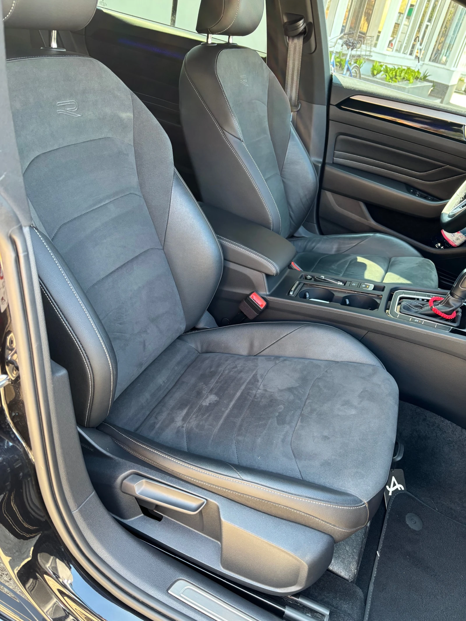 VW Arteon 4 MOTION R Line , снимка 11 - Автомобили и джипове - 54543204