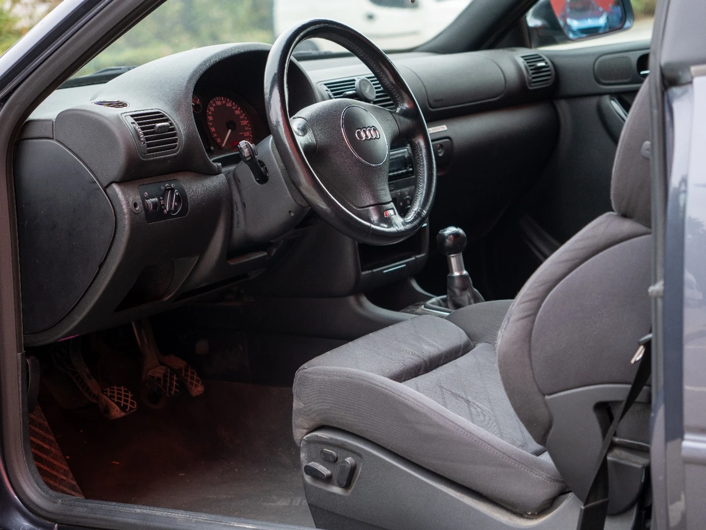 Audi S3 8L, снимка 12 - Автомобили и джипове - 54559463