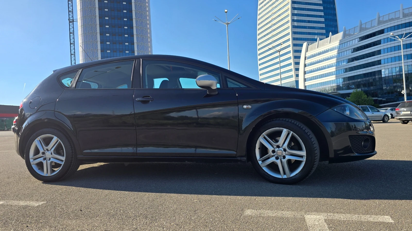 Seat Leon, снимка 5 - Автомобили и джипове - 54600609