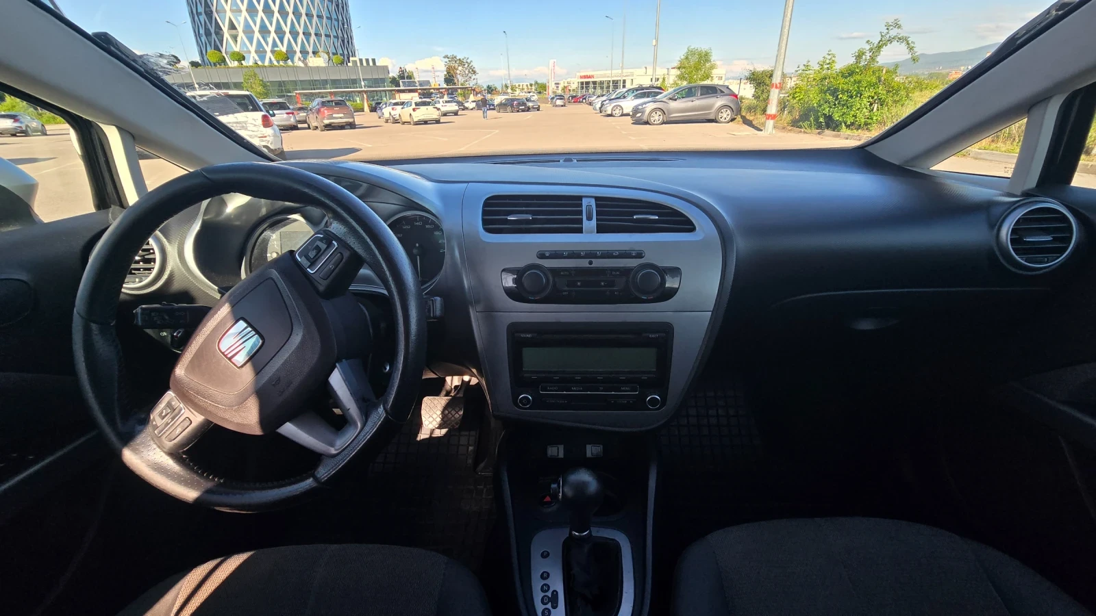 Seat Leon, снимка 10 - Автомобили и джипове - 54600609