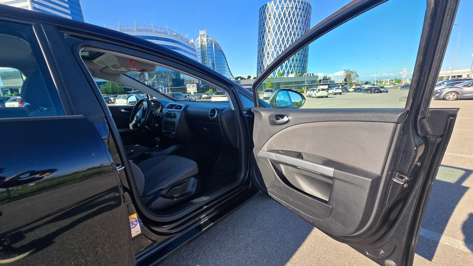 Seat Leon, снимка 13 - Автомобили и джипове - 54600609