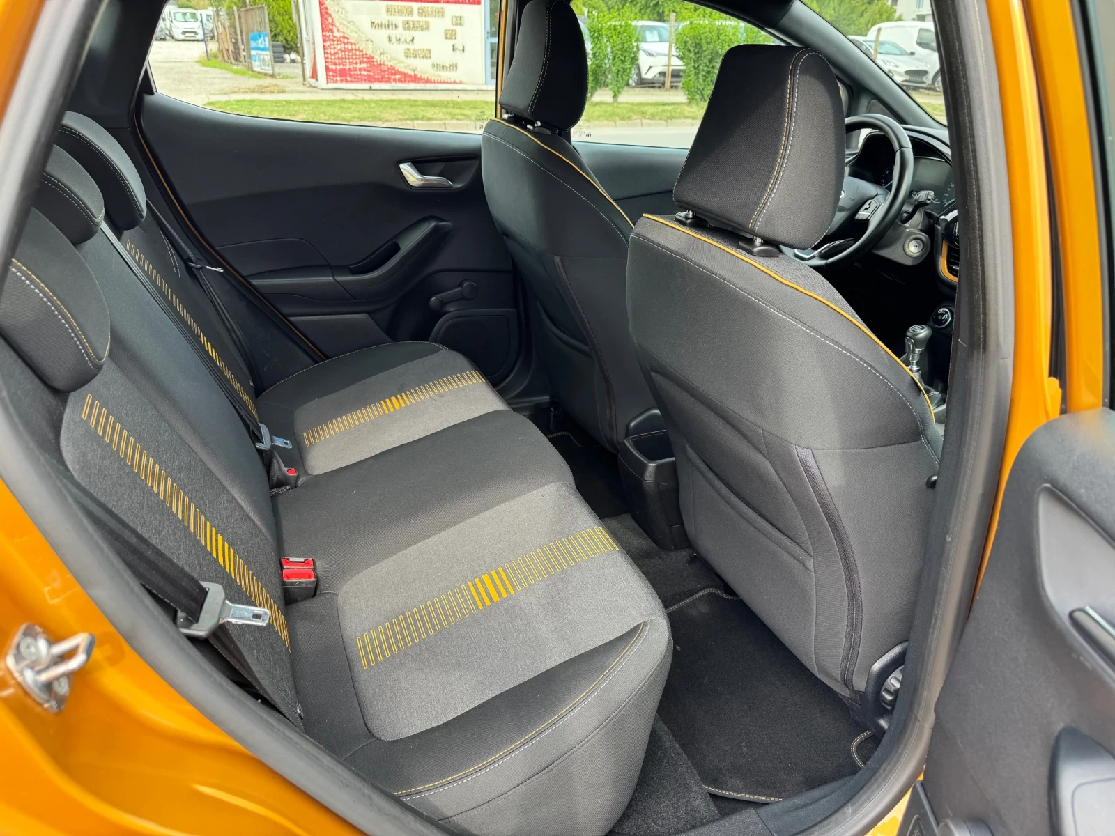 Ford Fiesta 1.0 Turbo Aktiv Top, снимка 10 - Автомобили и джипове - 54855880