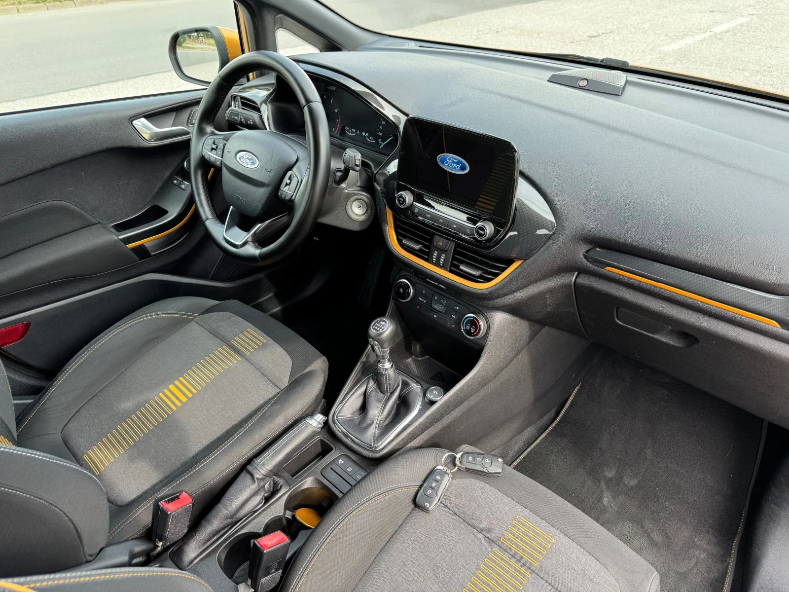 Ford Fiesta 1.0 Turbo Aktiv Top, снимка 9 - Автомобили и джипове - 54855880