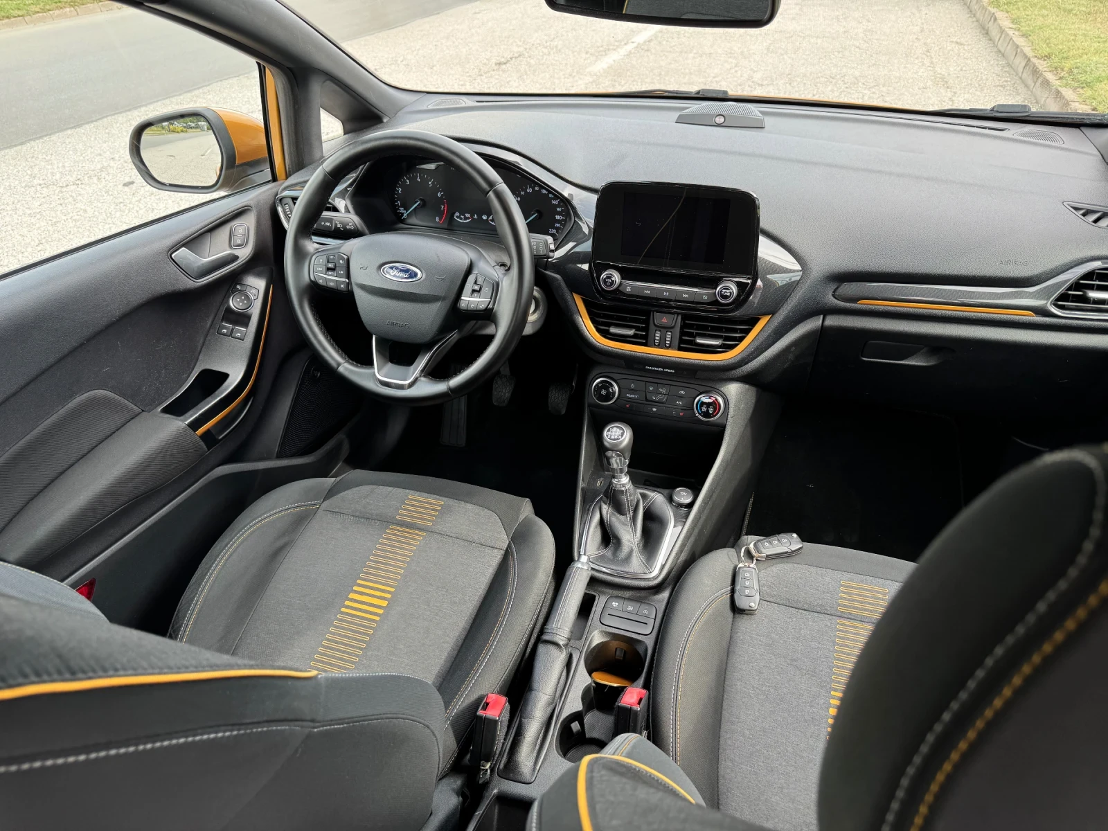 Ford Fiesta 1.0 Turbo Aktiv Top, снимка 11 - Автомобили и джипове - 54855880