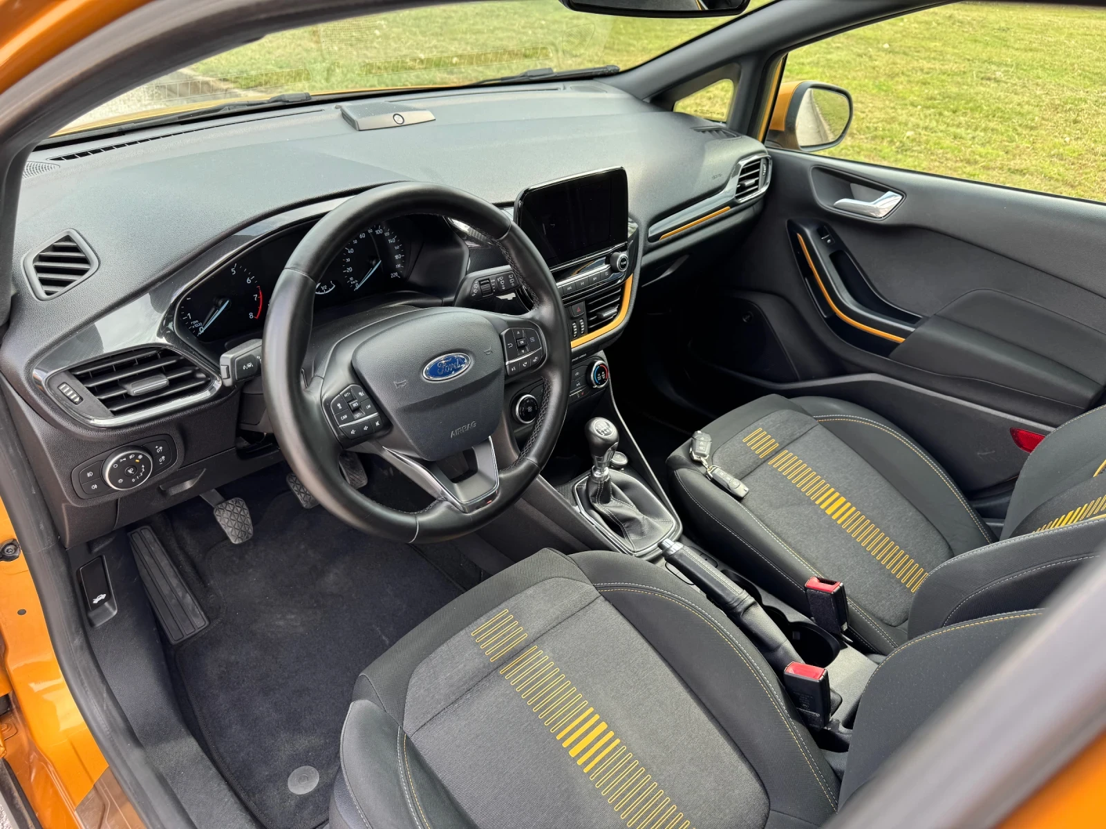 Ford Fiesta 1.0 Turbo Aktiv Top, снимка 14 - Автомобили и джипове - 54855880