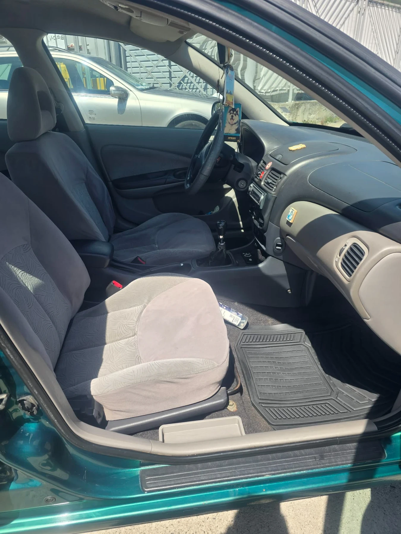 Nissan Almera, снимка 11 - Автомобили и джипове - 55003575