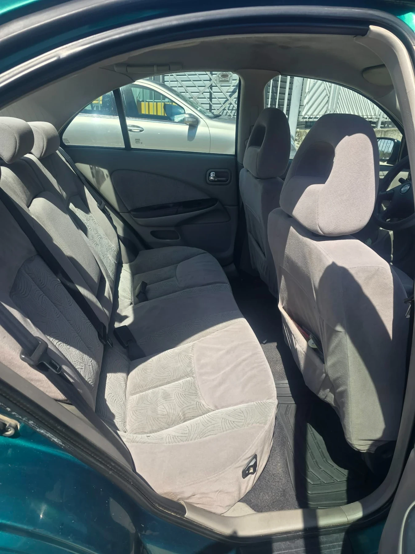 Nissan Almera, снимка 10 - Автомобили и джипове - 55003575