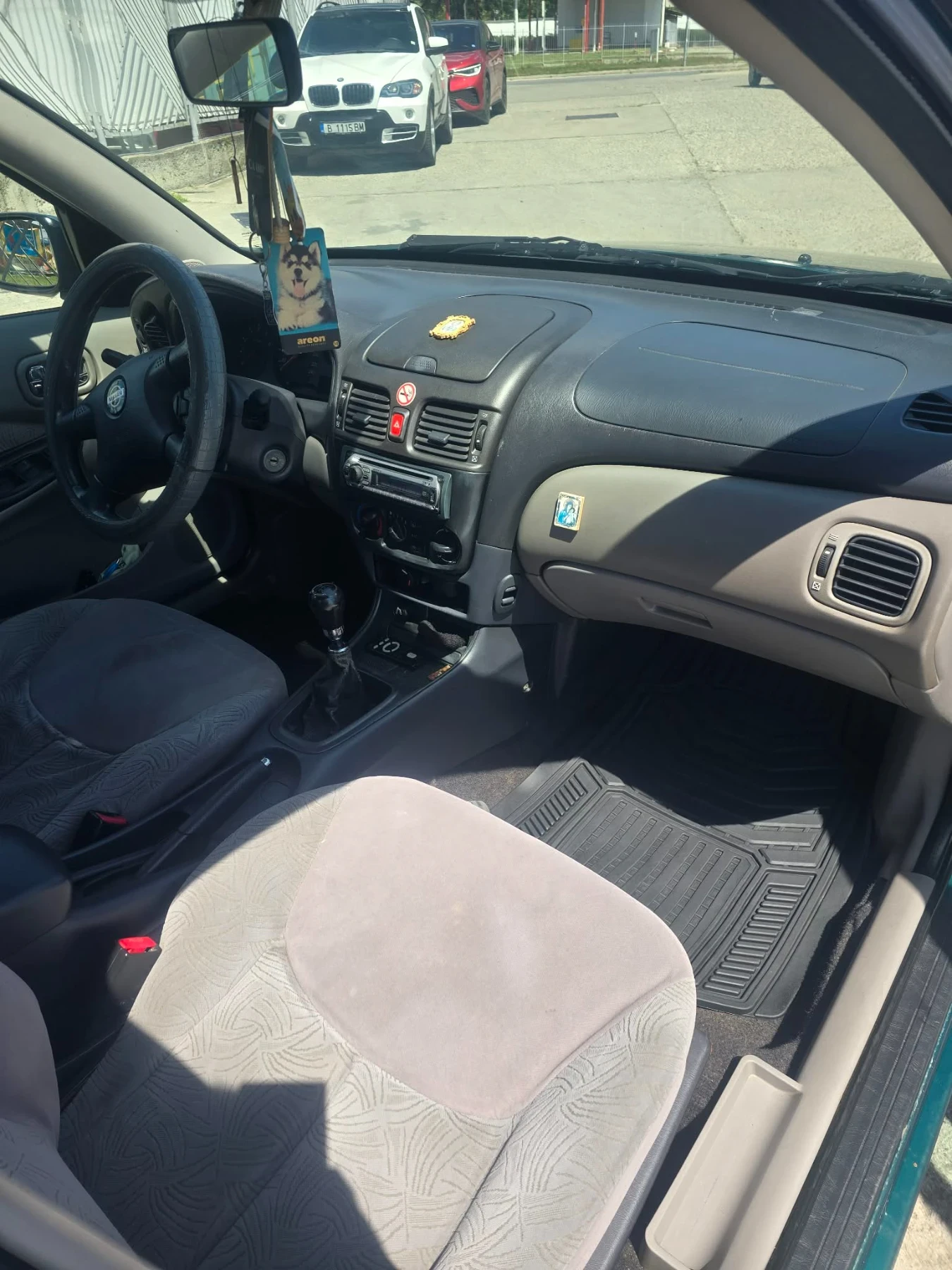 Nissan Almera, снимка 13 - Автомобили и джипове - 55003575
