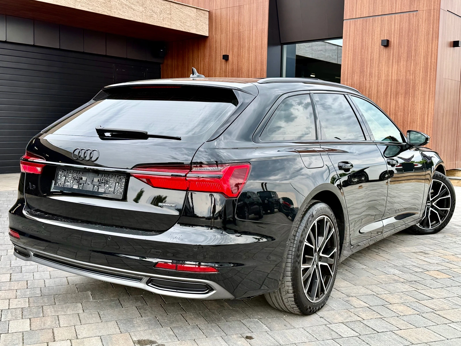 Audi A6 50TDI #PANO#DISTR#KeyLess#HUD#PODGREV#CAM#MEMORY#, снимка 2 - Автомобили и джипове - 55409406