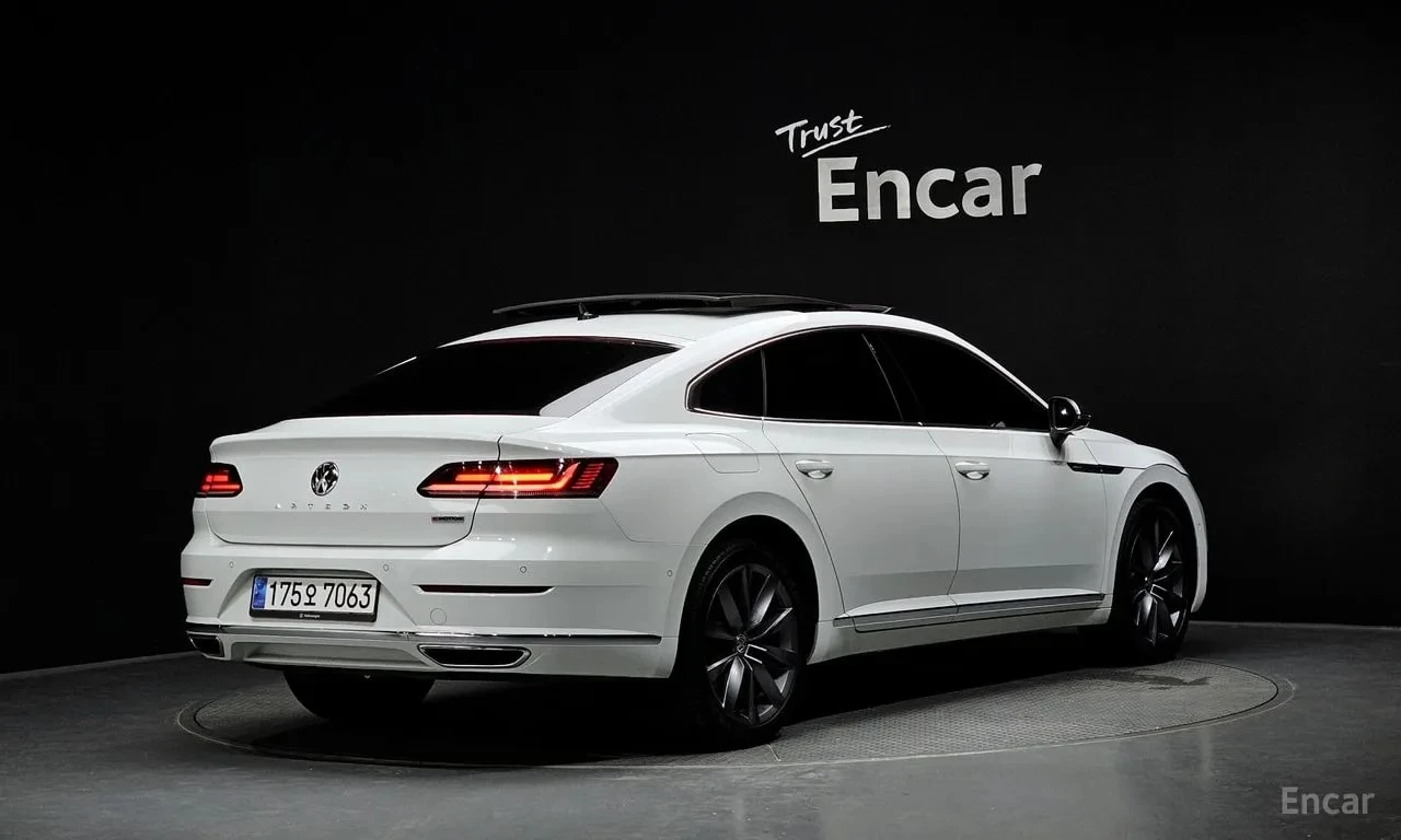 VW Arteon  R LIINE 4Motion / СЕРТИФИКАТ ЗА ОТЛИЧНО КАЧЕСТВО , снимка 2 - Автомобили и джипове - 55924751