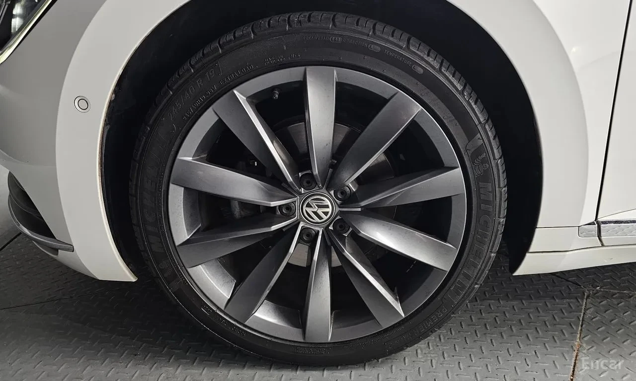 VW Arteon  R LIINE 4Motion / СЕРТИФИКАТ ЗА ОТЛИЧНО КАЧЕСТВО , снимка 5 - Автомобили и джипове - 55924751