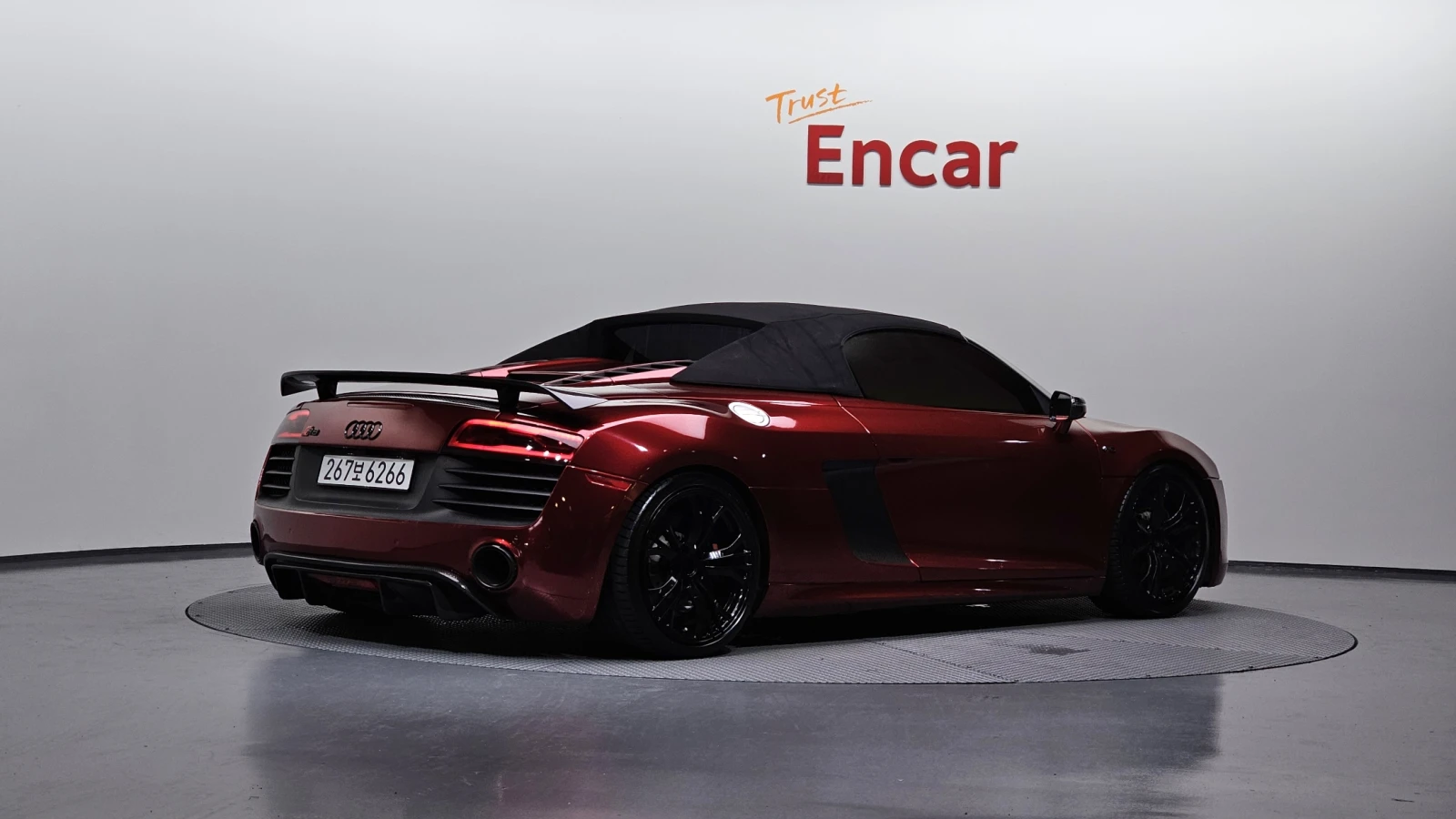 Audi R8 V10* КРАЙНА ЦЕНА, снимка 2 - Автомобили и джипове - 55984086