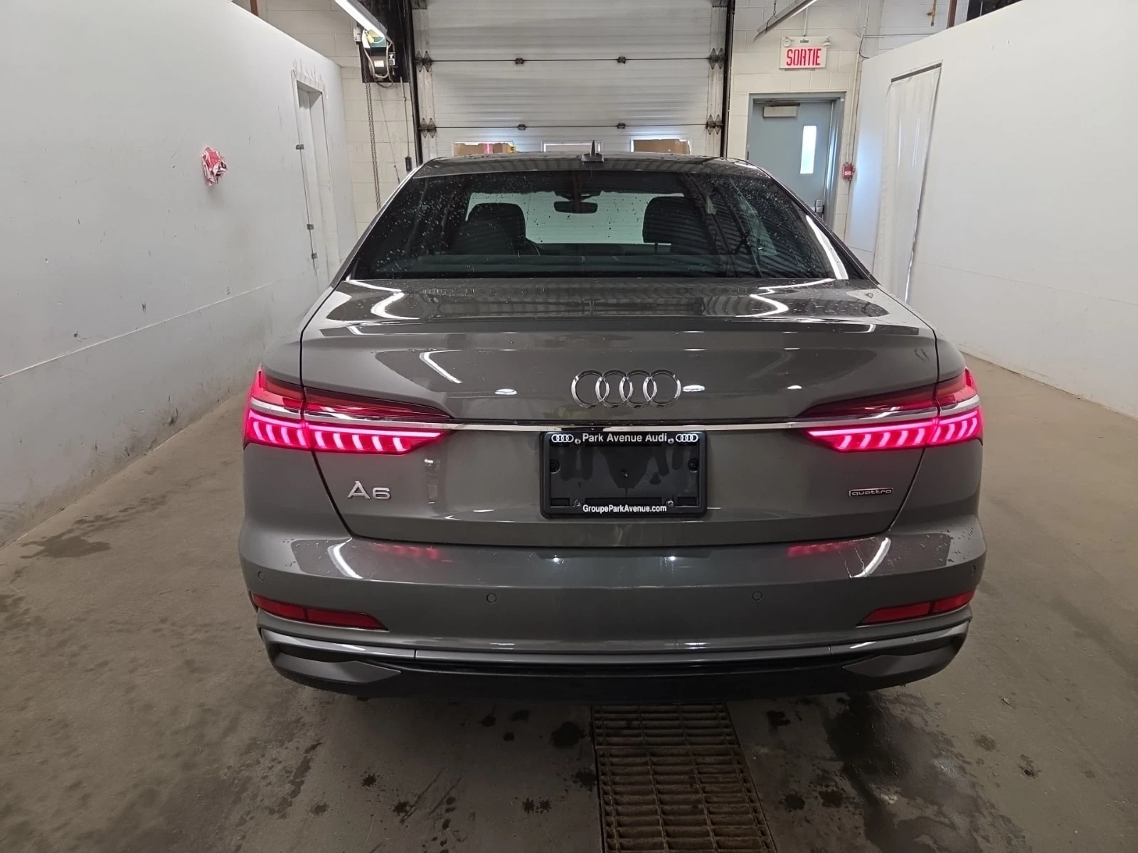 Audi A6 * Progressiv * CARFAX * ОПЦИЯ ЗА ФИНАНСИРАНЕ, снимка 4 - Автомобили и джипове - 56066660