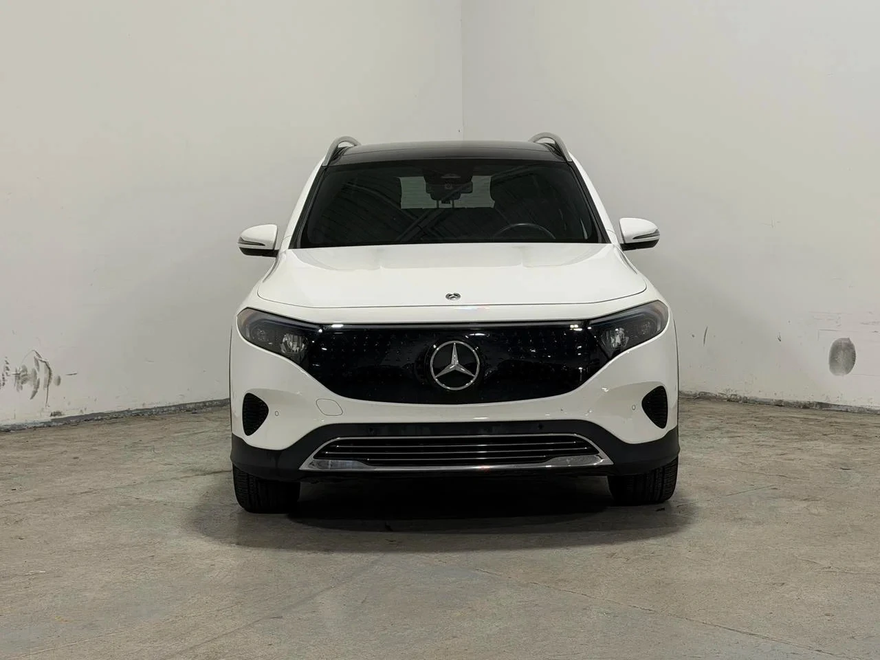 Mercedes-Benz EQB 300 4MATIC ФИНАНСИРАНЕ, снимка 2 - Автомобили и джипове - 56136552