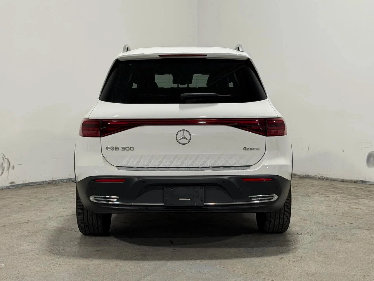 Mercedes-Benz EQB 300 4MATIC ФИНАНСИРАНЕ, снимка 5 - Автомобили и джипове - 56136552