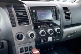 Toyota Sequoia PLATINUM* 5.7* V8* ПОДГРЕВ* КАМЕРА* КЕЙЛЕС - 21630 € / 42304.60 лв. - 91762546 11