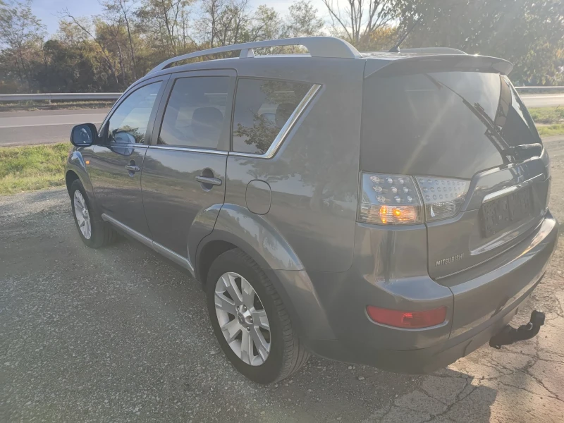 Mitsubishi Outlander 2.2 DID 156K.7местен, снимка 4 - Автомобили и джипове - 48035128