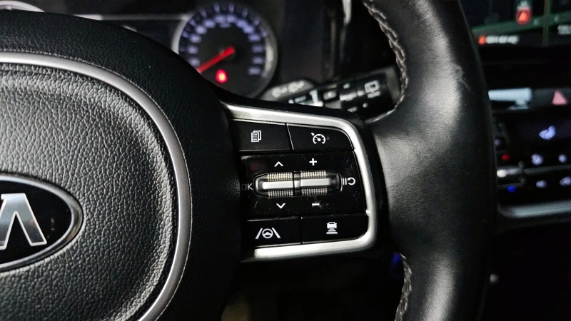 Kia Sorento 2.2CRDI/4x4/Пълна сервизна !!!, снимка 9 - Автомобили и джипове - 53373668