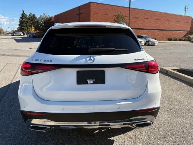 Mercedes-Benz GLC 300 ДИСТРОНИК * ПОДГРЕВ * ПАНОРАМА * 360 * BURMESTER, снимка 4 - Автомобили и джипове - 54655438